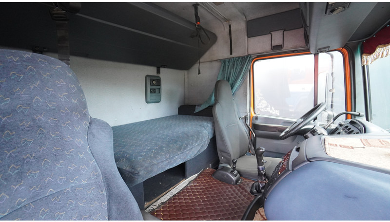 DAF XF 95.380 SC MANUAL GEARBOX - Tracteur routier: photos 5 DAF XF 95.380 SC MANUAL GEARBOX - Tracteur routier: photos 5