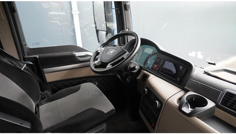 MAN TGX 18.420 ADR 664.400KM - Tracteur routier: photos 5 MAN TGX 18.420 ADR 664.400KM - Tracteur routier: photos 5
