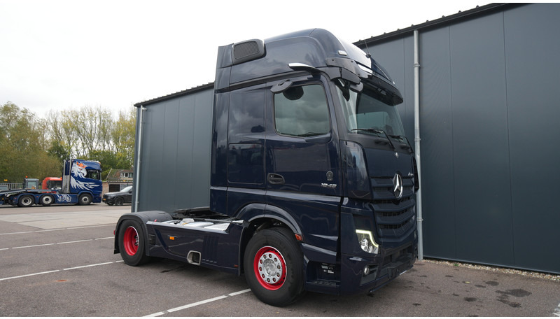 Mercedes-Benz ACTROS 1945 GIGASPACE 684.000KM - Tracteur routier: photos 4 Mercedes-Benz ACTROS 1945 GIGASPACE 684.000KM - Tracteur routier: photos 4