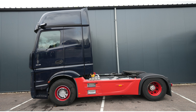 Mercedes-Benz ACTROS 1945 GIGASPACE 713.000KM - Tracteur routier: photos 1 Mercedes-Benz ACTROS 1945 GIGASPACE 713.000KM - Tracteur routier: photos 1