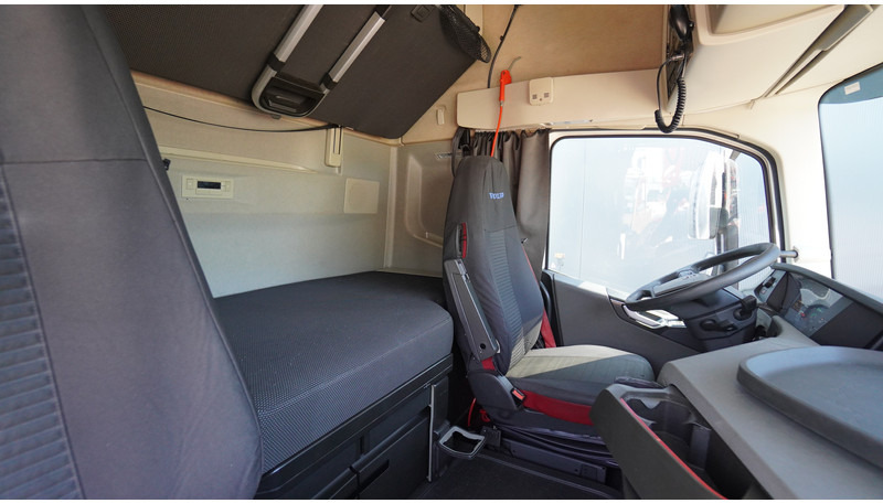 Tracteur routier Volvo FH 460 EURO 6 GLOBETROTTER 697.000KM: photos 6