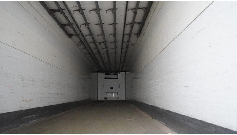 Van Eck 3 AXLE FRIGO WITH MEAT HOOK SYSTEM - Semi-remorque frigorifique: photos 5 Van Eck 3 AXLE FRIGO WITH MEAT HOOK SYSTEM - Semi-remorque frigorifique: photos 5