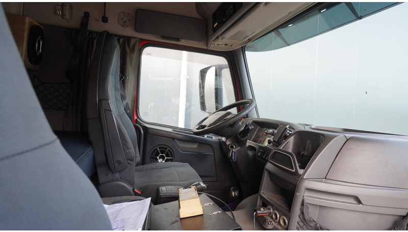 Volvo FM 450 8X4 FLATBED WITH GORMACH 3400E6 CRANE - Camion grue: photos 5 Volvo FM 450 8X4 FLATBED WITH GORMACH 3400E6 CRANE - Camion grue: photos 5