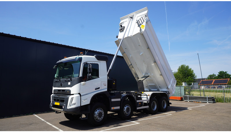 Volvo NEW FMX 460 8X6 TIPPER EURO 6 - Camion benne: photos 2 Volvo NEW FMX 460 8X6 TIPPER EURO 6 - Camion benne: photos 2