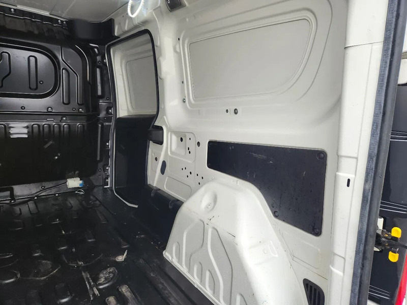 Fourgonnette Fiat Doblò Maxi, 2017, 135000km, Airco, L2H1, Parkingsens: photos 9 Fourgonnette Fiat Doblò Maxi, 2017, 135000km, Airco, L2H1, Parkingsens: photos 9