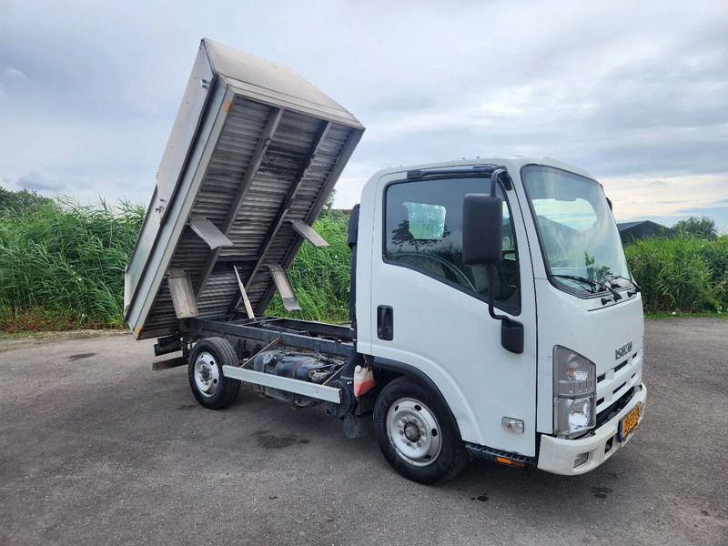 Isuzu N 2011, 3.0L, Euro 5, 157000km, Manual, New APK/TUV - Utilitaire benne: photos 1 Isuzu N 2011, 3.0L, Euro 5, 157000km, Manual, New APK/TUV - Utilitaire benne: photos 1