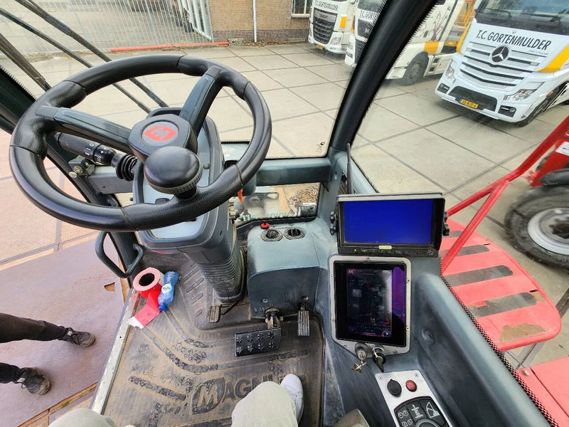 Chargeuse MAGNI 5.25, 2017, Remote, Airco, First owner, 25M: photos 9 Chargeuse MAGNI 5.25, 2017, Remote, Airco, First owner, 25M: photos 9