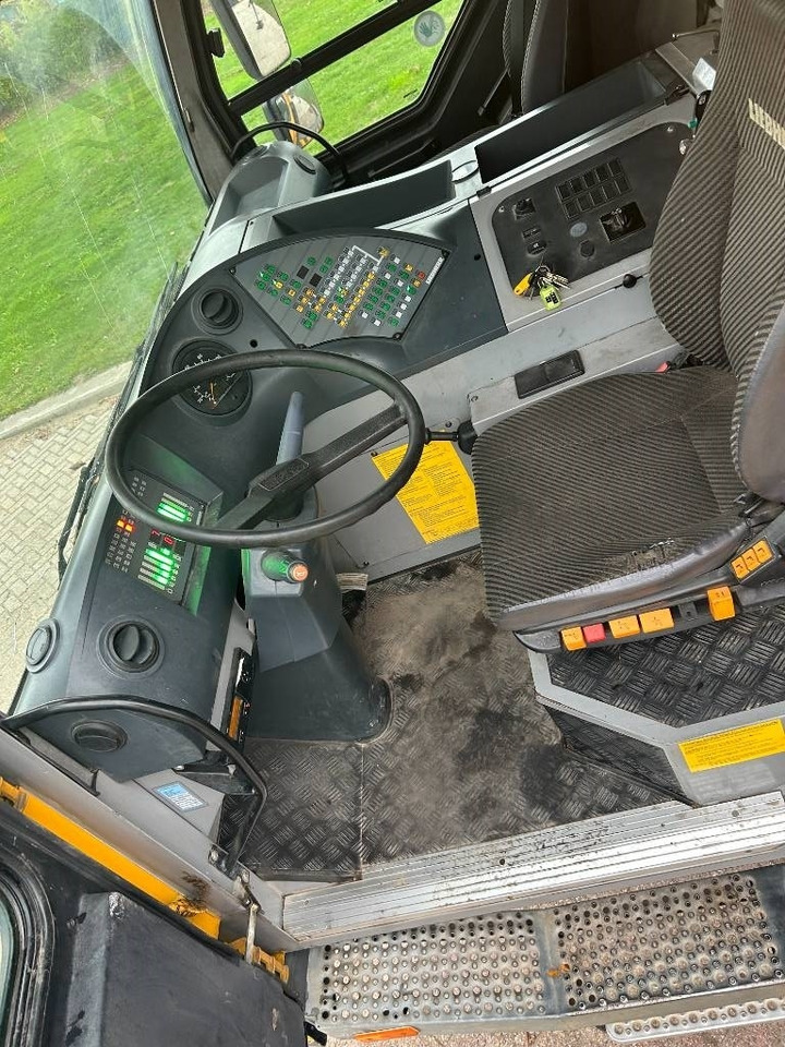 Liebherr LTM 1055-3.1  - Grue tout-terrain: photos 5 Liebherr LTM 1055-3.1  - Grue tout-terrain: photos 5