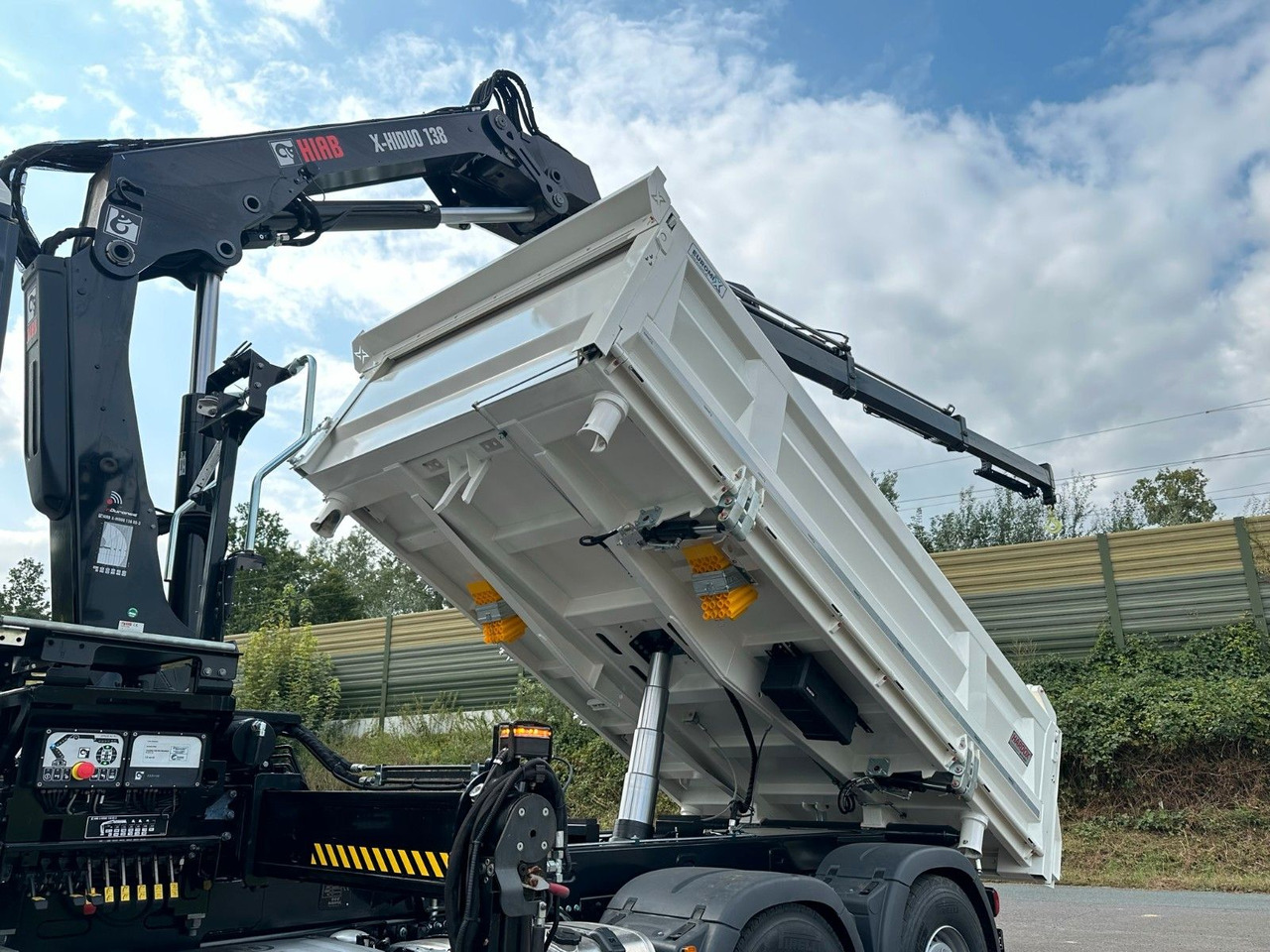 Camion benne, Camion grue MAN TGS 28.440 6x4-4/3-Seiten- Kipper / Hiab 138-3: photos 21