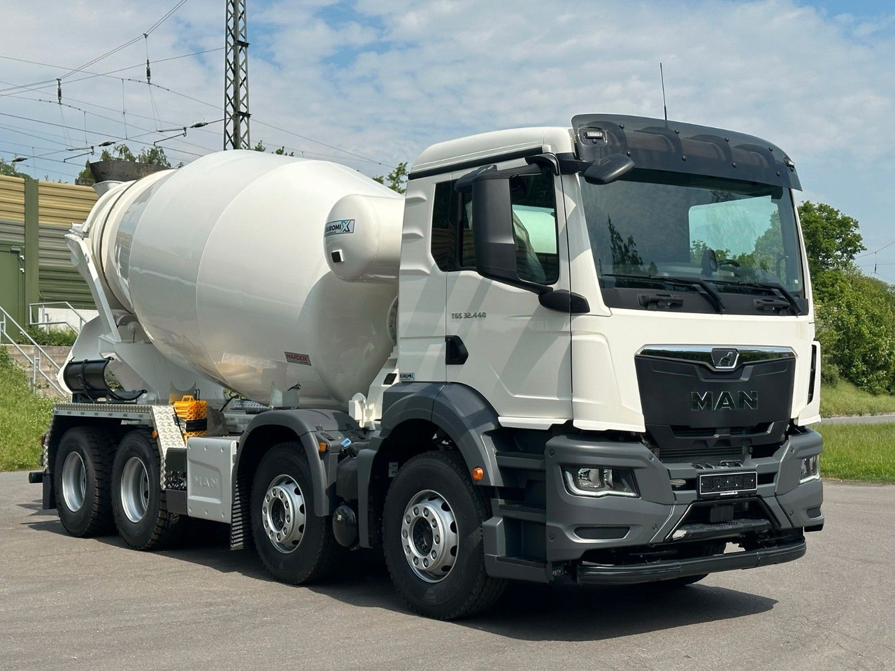 Camion malaxeur MAN TGS 32.440 8x4 / Euromix MTP EM 9 L: photos 11
