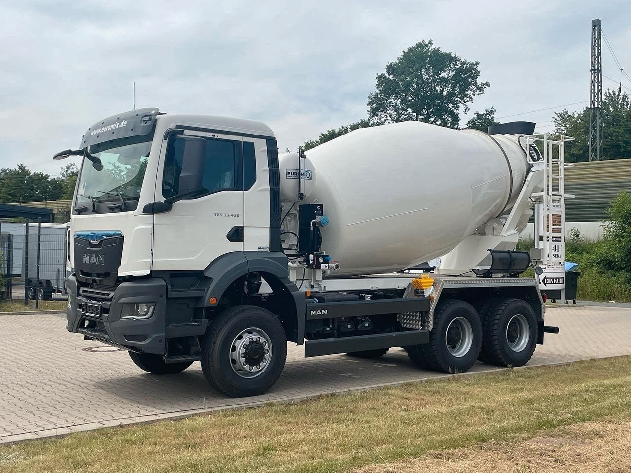 MAN TGS 33.440 6X4 / 6X6 /Euro6e EuromiX EM 8 - Camion malaxeur: photos 2 MAN TGS 33.440 6X4 / 6X6 /Euro6e EuromiX EM 8 - Camion malaxeur: photos 2