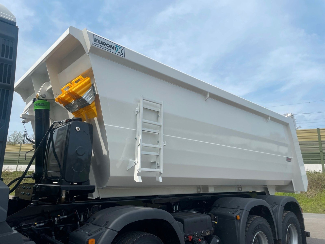 Camion multibenne MAN TGS 41.400 8x4 /  EUROMIX MTP 20m³/ EURO2 Kipper: photos 20