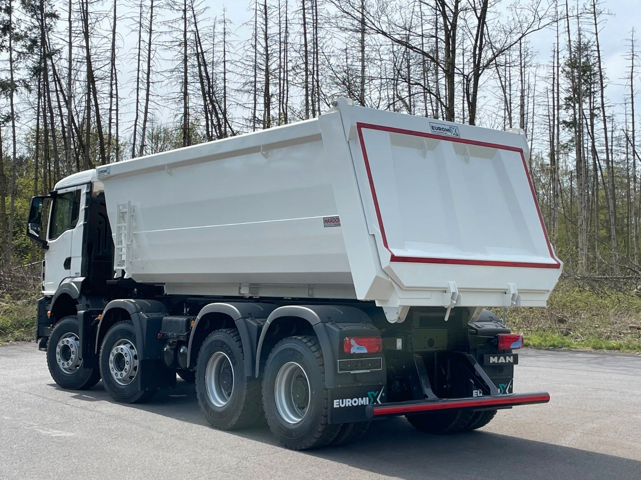 MAN TGS 41.400 8x4 / EUROMIX MTP 20m³/ EURO2 Kipper - Camion benne: photos 5 MAN TGS 41.400 8x4 / EUROMIX MTP 20m³/ EURO2 Kipper - Camion benne: photos 5