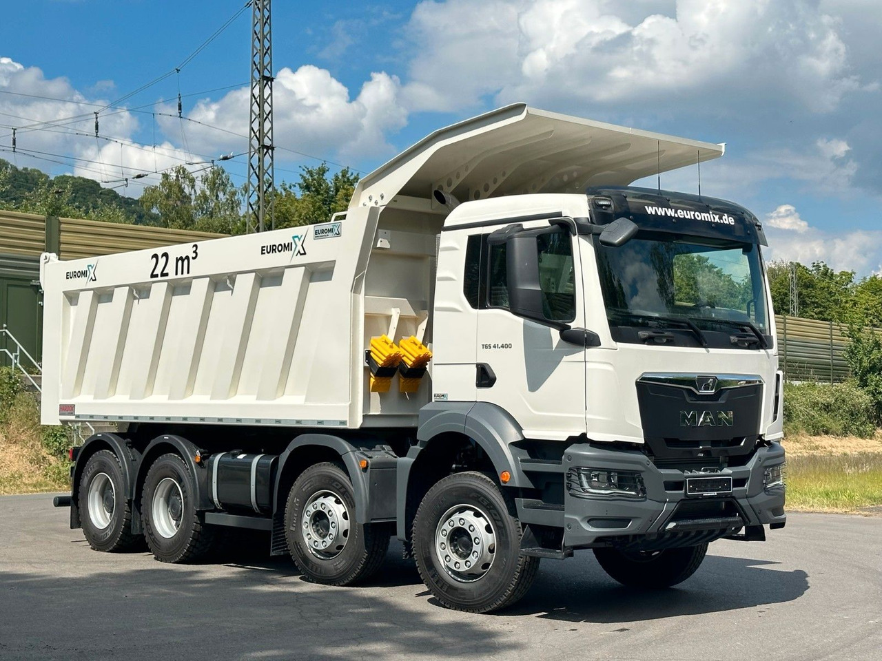 MAN TGS 41.440 8x4 EuromixMTP 22m³ Eckige Mulde - Camion benne: photos 1 MAN TGS 41.440 8x4 EuromixMTP 22m³ Eckige Mulde - Camion benne: photos 1