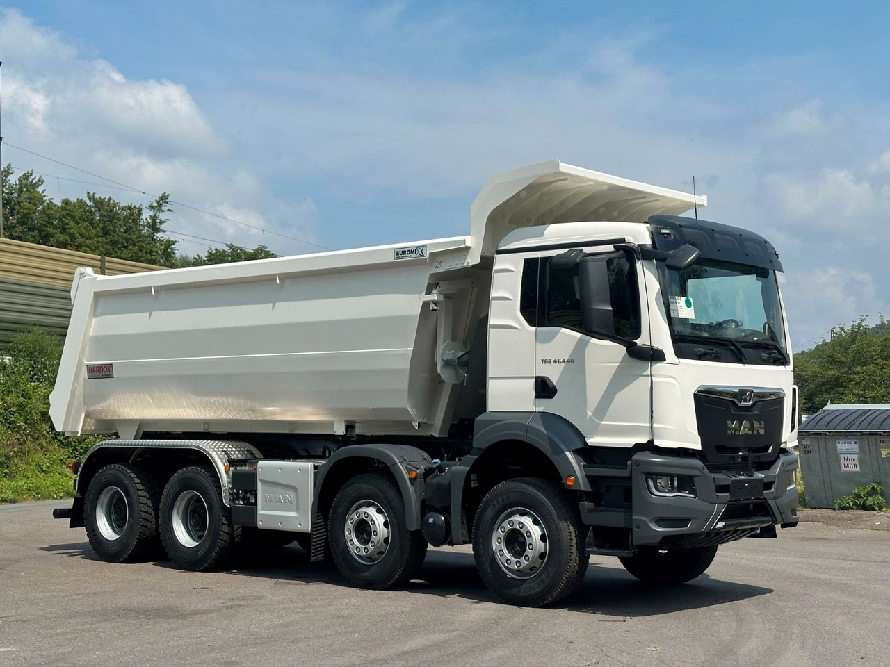 MAN TGS 41.440 8x4 EuromixMTP Mulden-Kipper MAN TGS 41.440 8x4 EuromixMTP Mulden-Kipper - Camion benne: photos 2 MAN TGS 41.440 8x4 EuromixMTP Mulden-Kipper MAN TGS 41.440 8x4 EuromixMTP Mulden-Kipper - Camion benne: photos 2