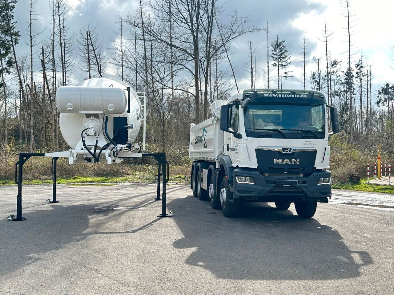 MAN TGS 41.440 8x4 WECHSELSYSTEM KIPPER+MISCHER - Camion benne: photos 3 MAN TGS 41.440 8x4 WECHSELSYSTEM KIPPER+MISCHER - Camion benne: photos 3