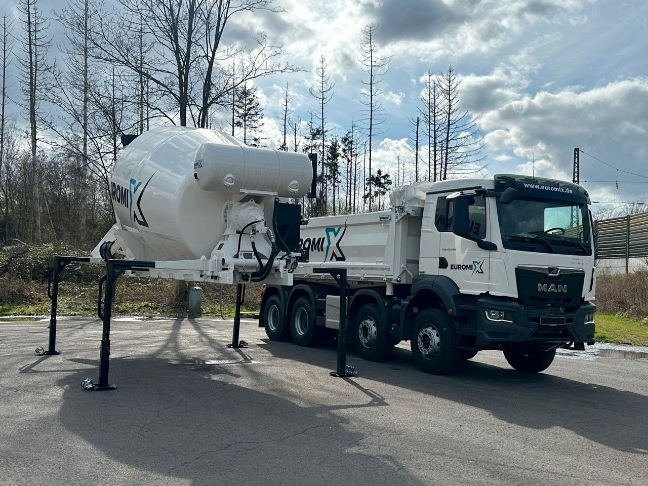 MAN TGS 41.440 8x4 WECHSELSYSTEM KIPPER+MISCHER - Camion benne: photos 1 MAN TGS 41.440 8x4 WECHSELSYSTEM KIPPER+MISCHER - Camion benne: photos 1
