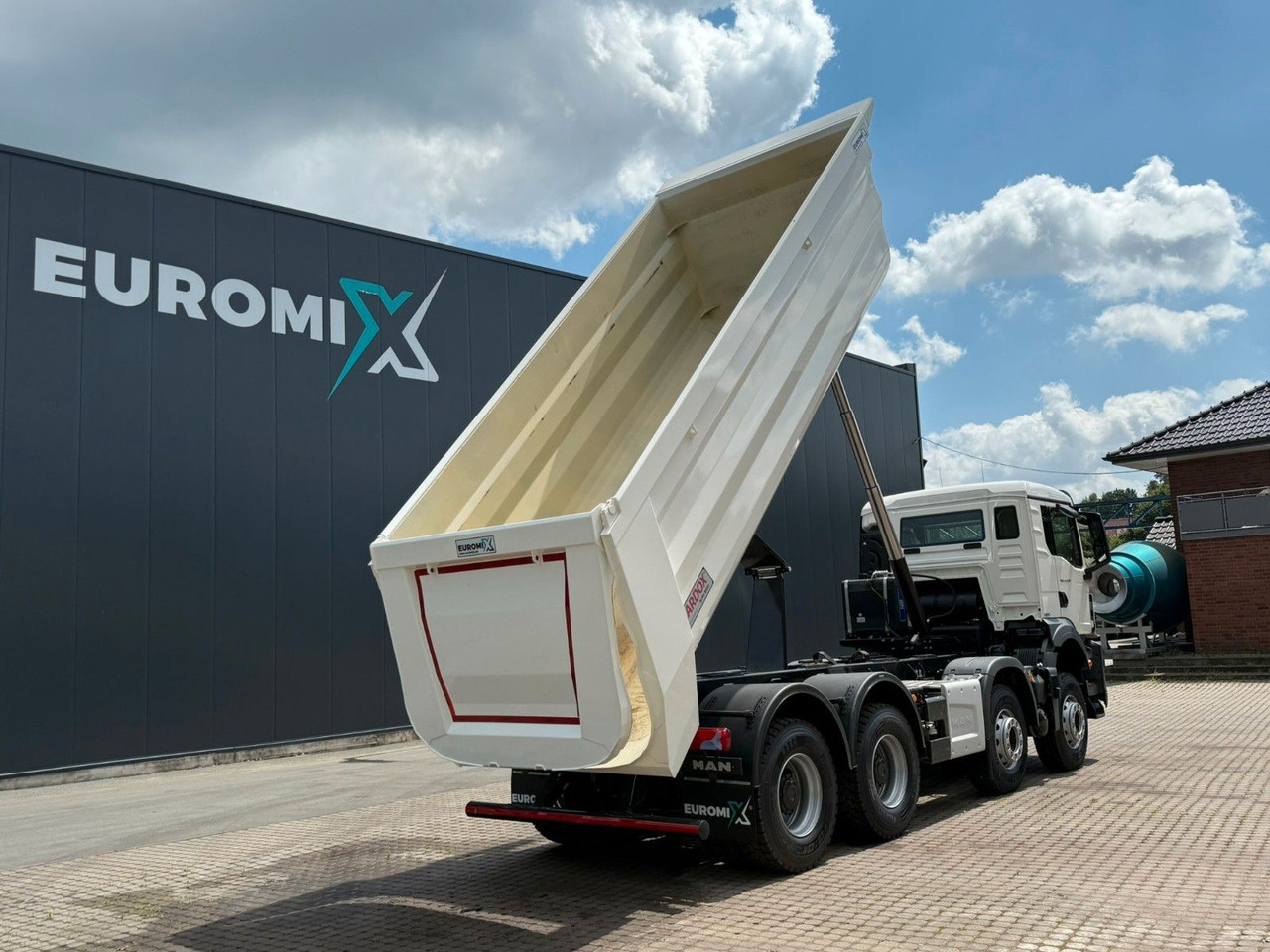 MAN TGS 41.520 BB 8X4 Euromix MuldenKipper  Retarder - crédit-bail MAN TGS 41.520 BB 8X4 Euromix MuldenKipper  Retarder: photos 16