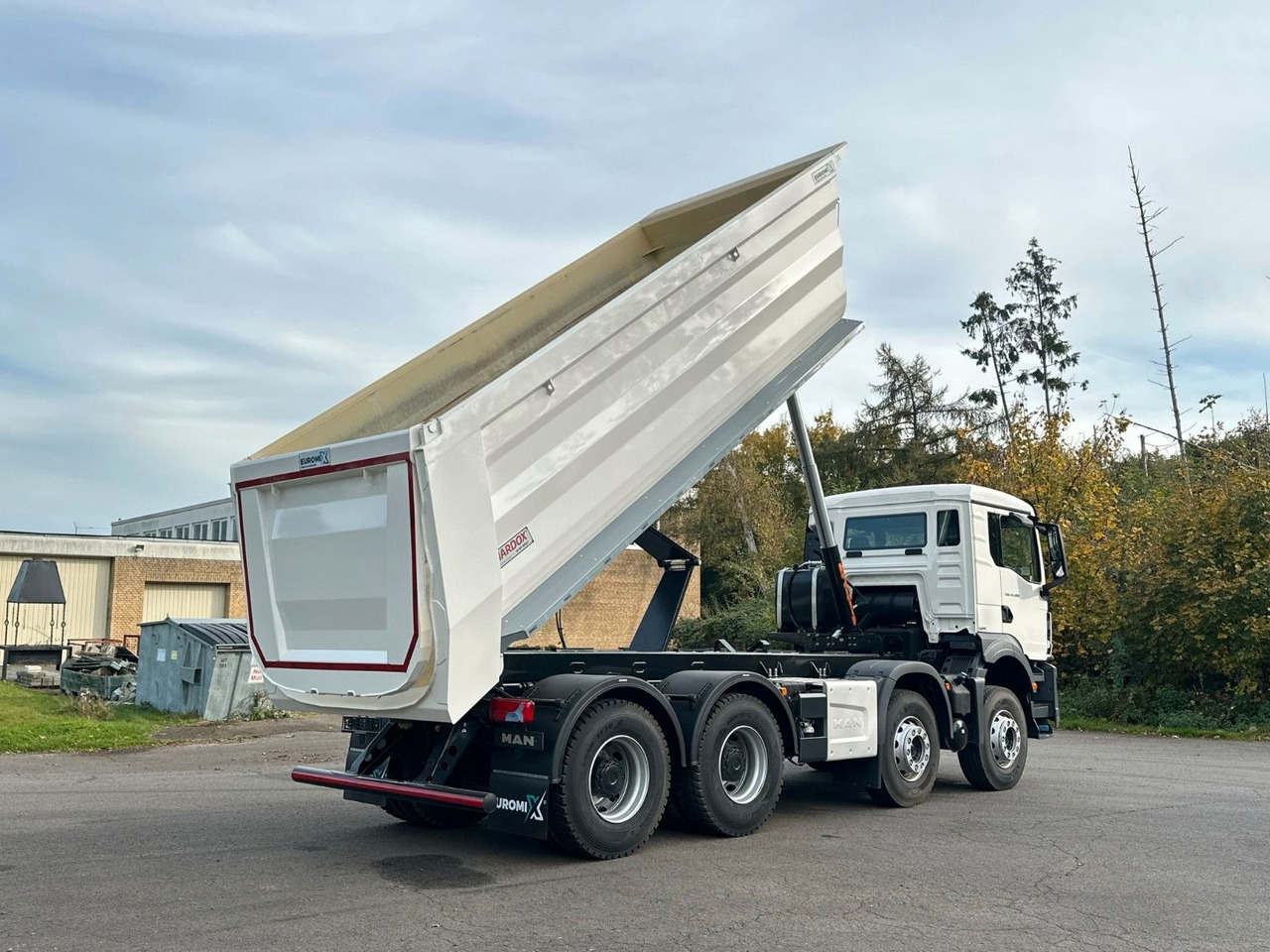 Camion benne MAN TGS 41.520 BB 8X4 Euromix Retarder: photos 6