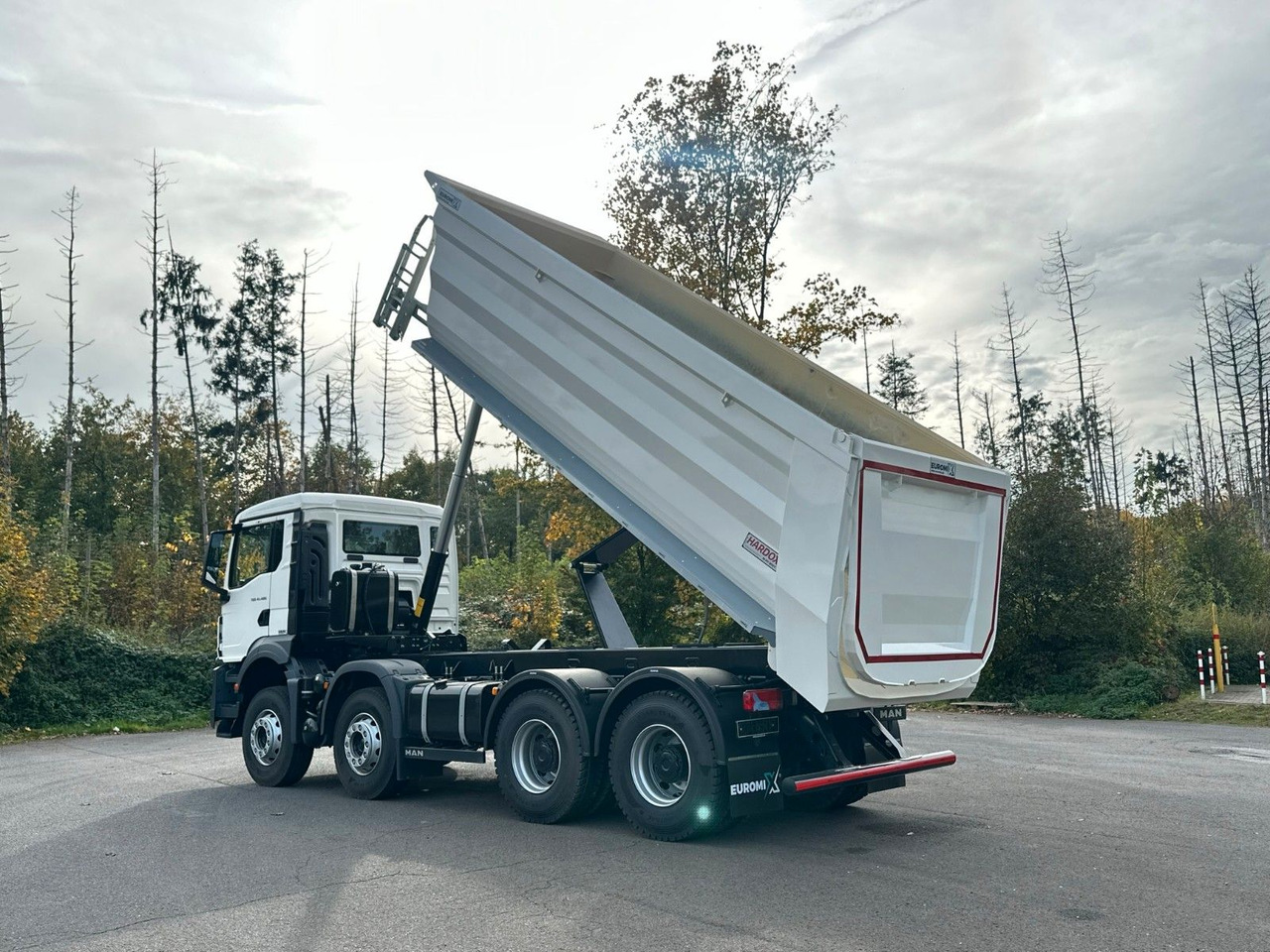 Camion benne MAN TGS 41.520 BB 8X4 Euromix Retarder: photos 5