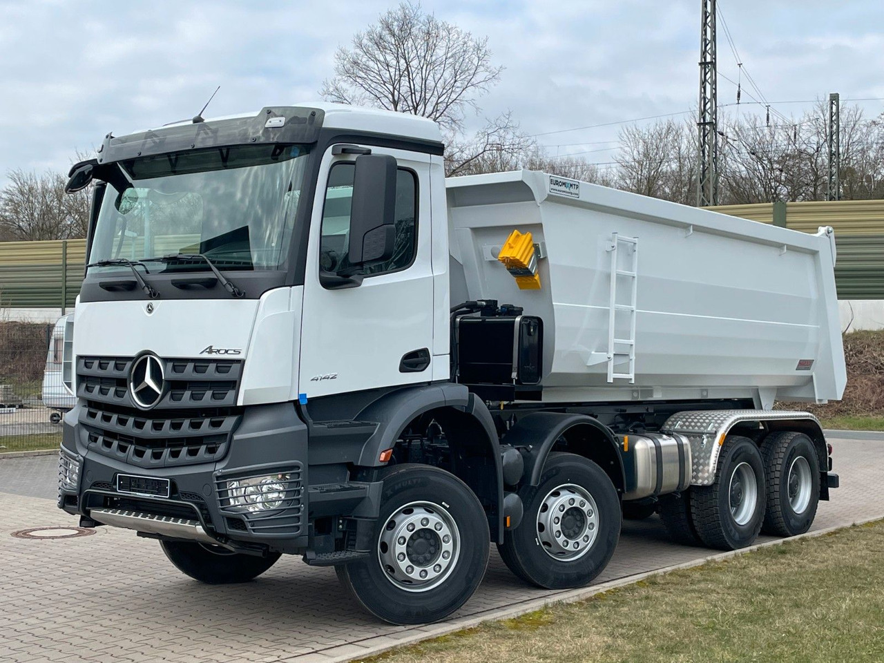 Mercedes-Benz 4142 8X4 Mulden- Kipper - EuromixMTP - Camion benne: photos 2 Mercedes-Benz 4142 8X4 Mulden- Kipper - EuromixMTP - Camion benne: photos 2