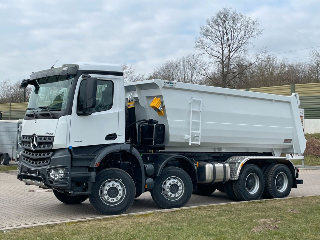 Mercedes-Benz 4142 8X4 Mulden- Kipper - EuromixMTP - Camion benne: photos 3 Mercedes-Benz 4142 8X4 Mulden- Kipper - EuromixMTP - Camion benne: photos 3