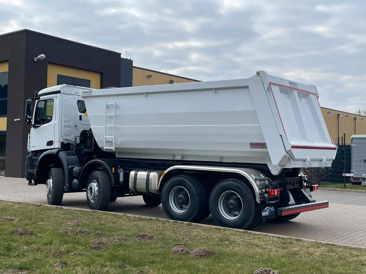 Mercedes-Benz 4142 8X4 Mulden- Kipper - EuromixMTP - Camion benne: photos 5 Mercedes-Benz 4142 8X4 Mulden- Kipper - EuromixMTP - Camion benne: photos 5