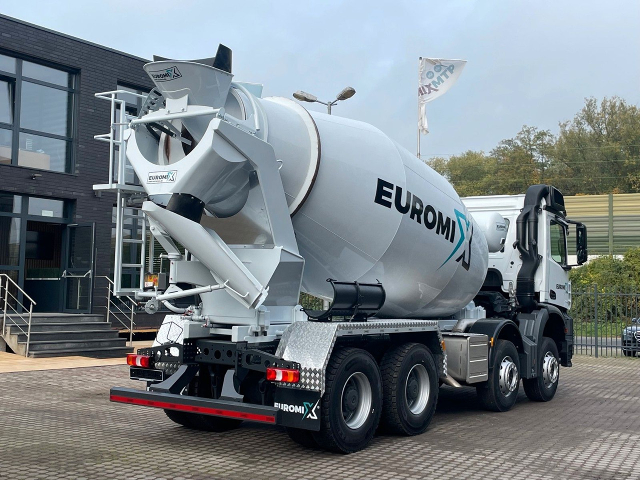 Mercedes-Benz AROCS 5 4142 B 8X4 Euro 3 EuromixMTP EM 10 - Camion malaxeur: photos 5 Mercedes-Benz AROCS 5 4142 B 8X4 Euro 3 EuromixMTP EM 10 - Camion malaxeur: photos 5