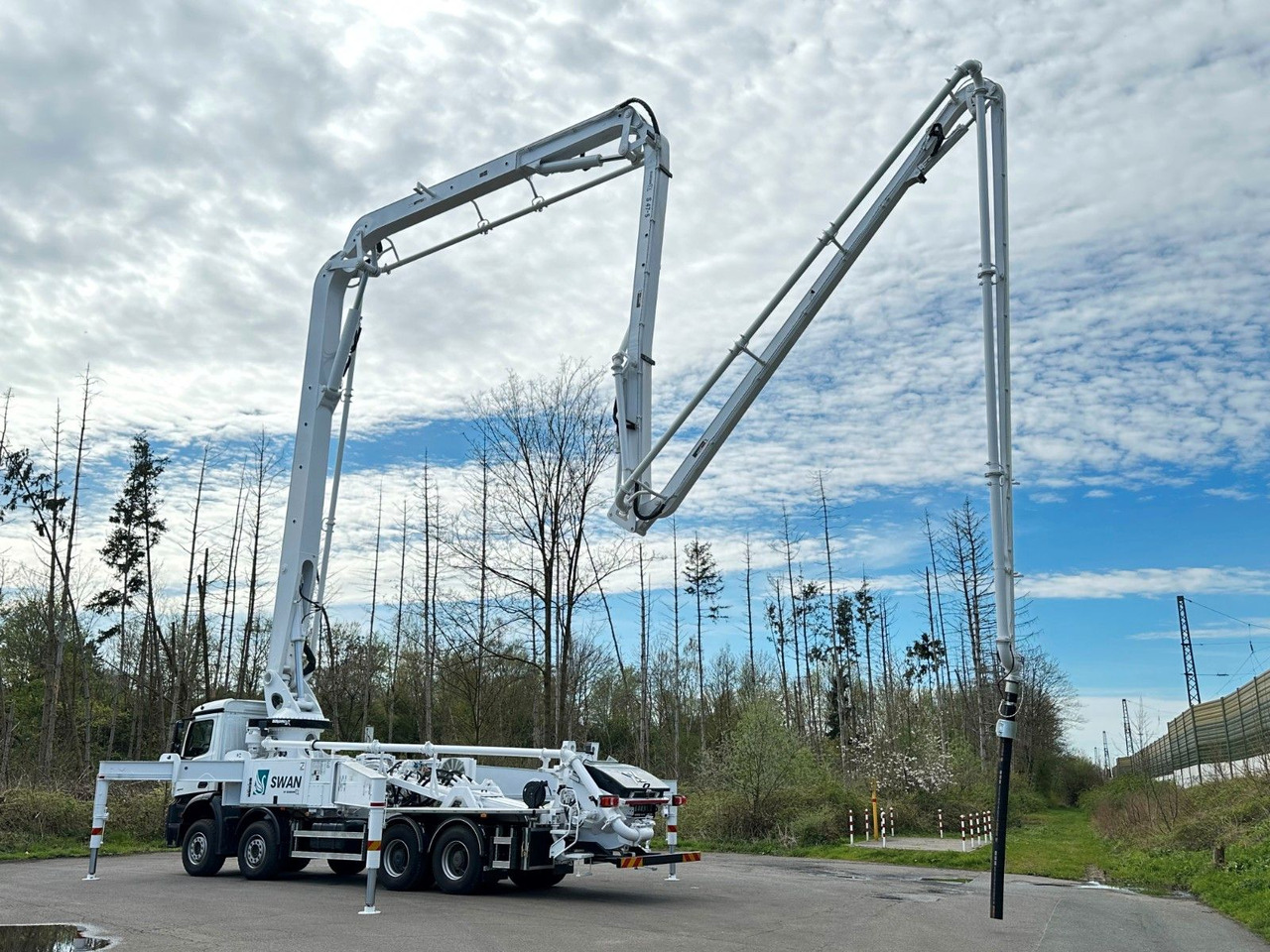 Mercedes-Benz Arocs 5 4542 8x4 SWAN TSP 47-5 160RZ ( 47m ) - Camion pompe: photos 5 Mercedes-Benz Arocs 5 4542 8x4 SWAN TSP 47-5 160RZ ( 47m ) - Camion pompe: photos 5