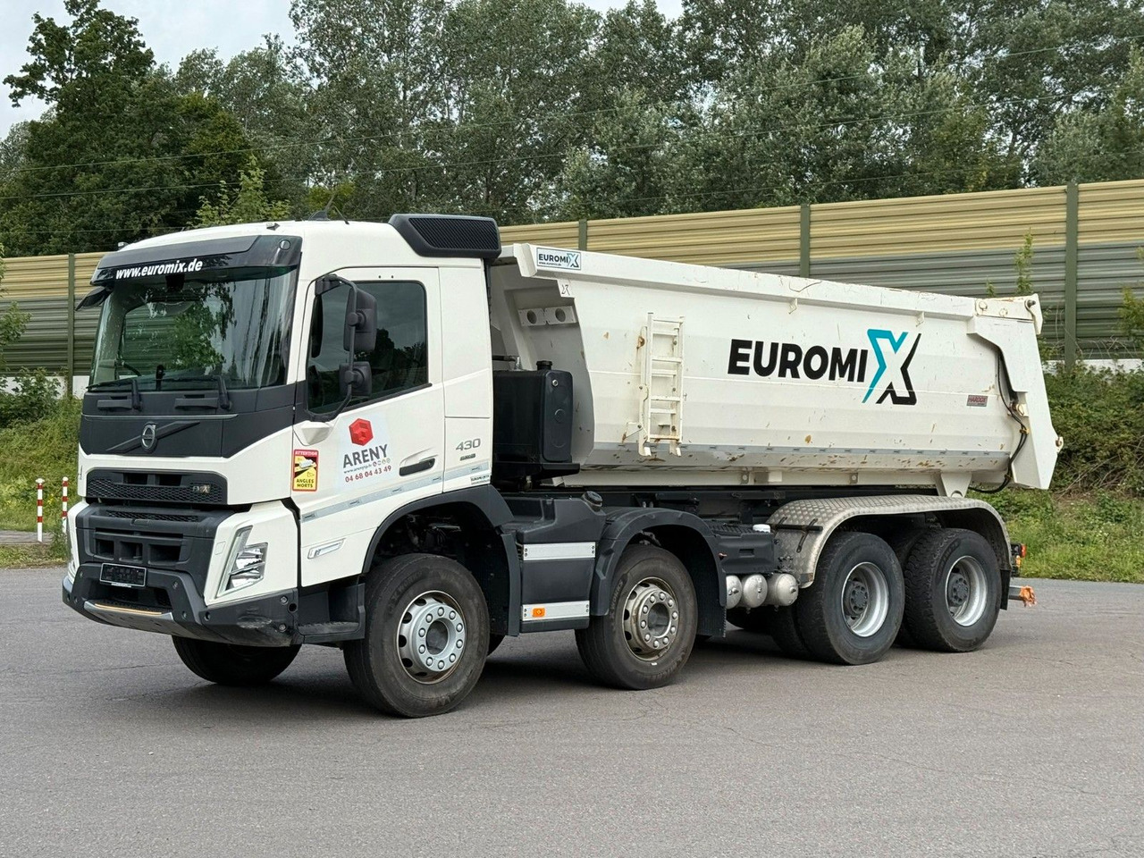 Volvo FMX 430 8X4 EuromixMTP 16m³ Hydraulische Klappe - Camion benne: photos 1 Volvo FMX 430 8X4 EuromixMTP 16m³ Hydraulische Klappe - Camion benne: photos 1