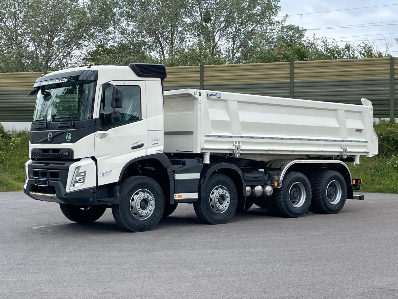 Volvo FMX 460 8x4 / WECHSELSYSTEM KIPPER+MISCHER Volvo FMX 460 8x4 / WECHSELSYSTEM KIPPER+MISCHER - Camion malaxeur: photos 2 Volvo FMX 460 8x4 / WECHSELSYSTEM KIPPER+MISCHER Volvo FMX 460 8x4 / WECHSELSYSTEM KIPPER+MISCHER - Camion malaxeur: photos 2