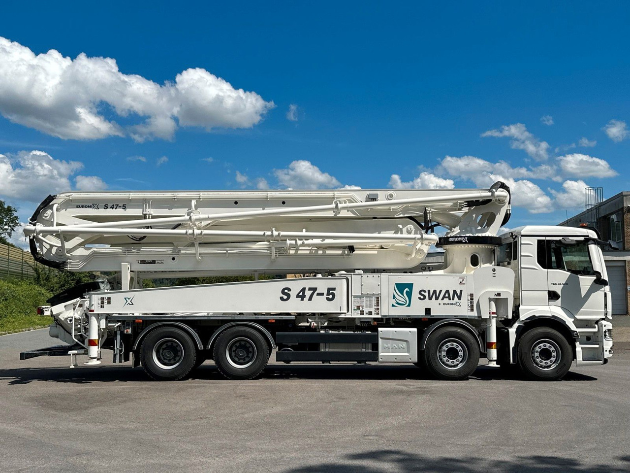 Volvo FMX 500 8x4 SWAN 47m Betonpumpe EuromixMTP - Camion pompe: photos 1 Volvo FMX 500 8x4 SWAN 47m Betonpumpe EuromixMTP - Camion pompe: photos 1