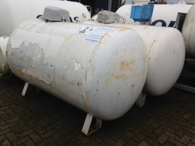 2700L(1,35 ton) Gastanks - Gas, Gaz, LPG, GPL, Propane, Butane tanks aboveground Used Tanks - Réservoir de carburant: photos 3 2700L(1,35 ton) Gastanks - Gas, Gaz, LPG, GPL, Propane, Butane tanks aboveground Used Tanks - Réservoir de carburant: photos 3