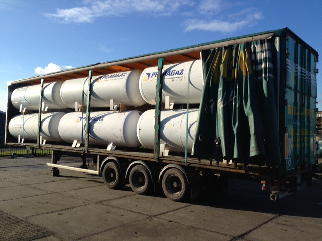 5000 L (2,5 ton) Gastank on trailer -Gas, Gaz, LPG, GPL, Propane, Butane tanks aboveground working pressure 15.6 bar Used tanks-Also available per single piece ID 1.005 - Réservoir de carburant pour Camion: photos 5 5000 L (2,5 ton) Gastank on trailer -Gas, Gaz, LPG, GPL, Propane, Butane tanks aboveground working pressure 15.6 bar Used tanks-Also available per single piece ID 1.005 - Réservoir de carburant pour Camion: photos 5