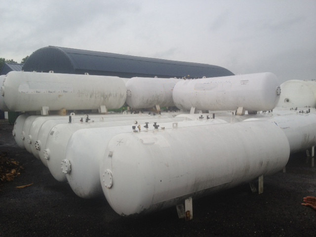 5000 L (2,5 ton) Gastank on trailer -Gas, Gaz, LPG, GPL, Propane, Butane tanks aboveground working pressure 15.6 bar Used tanks-Also available per single piece ID 1.005 - Réservoir de carburant pour Camion: photos 4 5000 L (2,5 ton) Gastank on trailer -Gas, Gaz, LPG, GPL, Propane, Butane tanks aboveground working pressure 15.6 bar Used tanks-Also available per single piece ID 1.005 - Réservoir de carburant pour Camion: photos 4