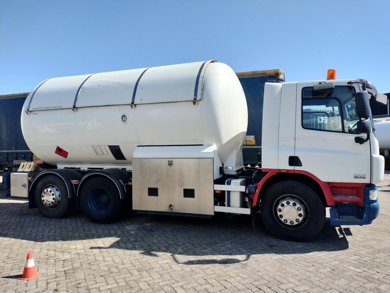 DAF FAN CF75. 6x2 -24030 Liter Gas tank truck ID 2.166 Rootselaar, flowmeter, pump, sunroof on tank - Camion citerne: photos 2 DAF FAN CF75. 6x2 -24030 Liter Gas tank truck ID 2.166 Rootselaar, flowmeter, pump, sunroof on tank - Camion citerne: photos 2