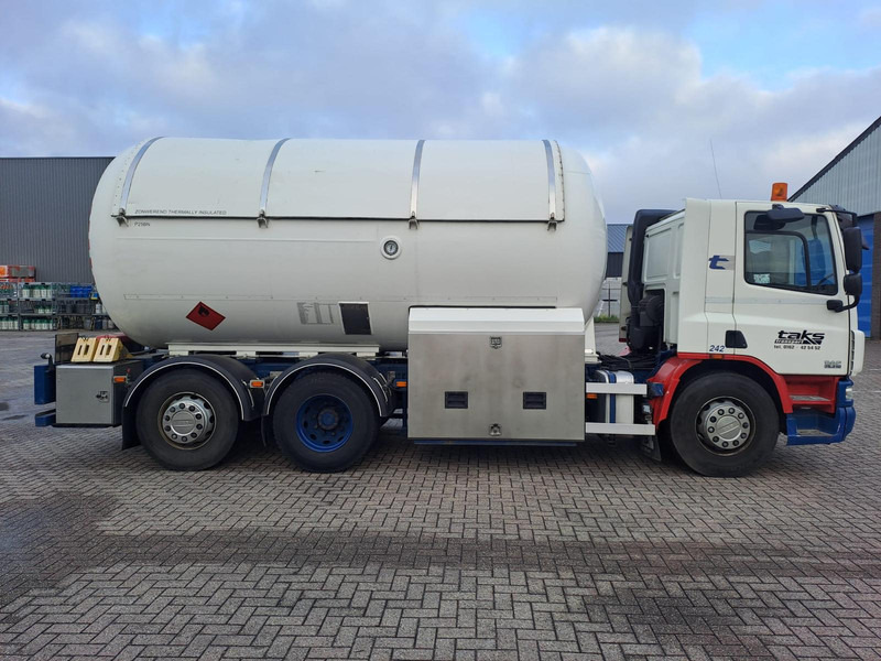 DAF FAN CF75. 6x2 -24030 Liter Gas tank truck ID 2.166 Rootselaar, flowmeter, pump, sunroof on tank - Camion citerne: photos 1 DAF FAN CF75. 6x2 -24030 Liter Gas tank truck ID 2.166 Rootselaar, flowmeter, pump, sunroof on tank - Camion citerne: photos 1