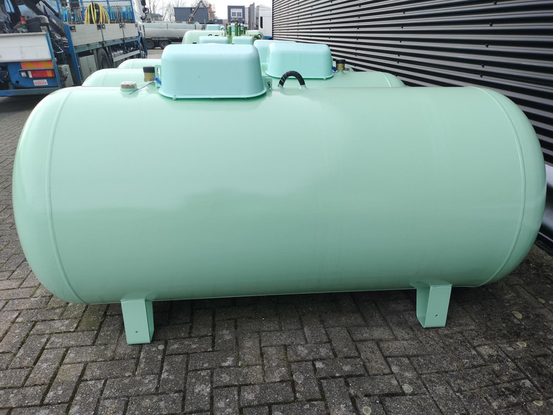 De Visser Propaan/Butaan LPG tank 1600 (0,8 ton) Gastank, Gas, Gaz, LPG, GPL, Propane, Butane Ø1000 including tankfittings - Réservoir de carburant pour Camion: photos 1 De Visser Propaan/Butaan LPG tank 1600 (0,8 ton) Gastank, Gas, Gaz, LPG, GPL, Propane, Butane Ø1000 including tankfittings - Réservoir de carburant pour Camion: photos 1