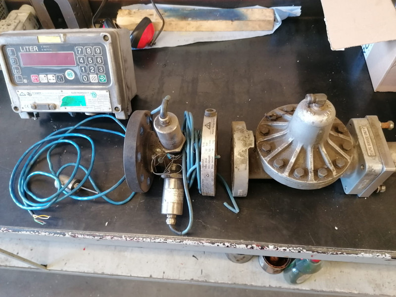 Used complete set Flowmeter set Alfons Haar type PT1 LPG , GPL - Engins de chantier: photos 3 Used complete set Flowmeter set Alfons Haar type PT1 LPG , GPL - Engins de chantier: photos 3