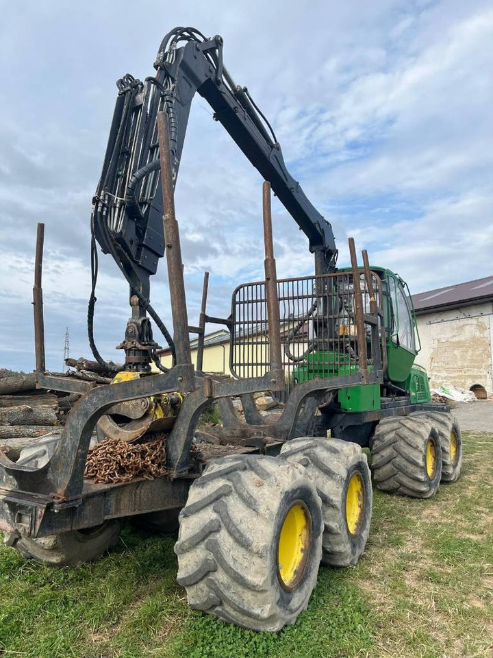John Deere 810 E  - Porteur: photos 1 John Deere 810 E  - Porteur: photos 1