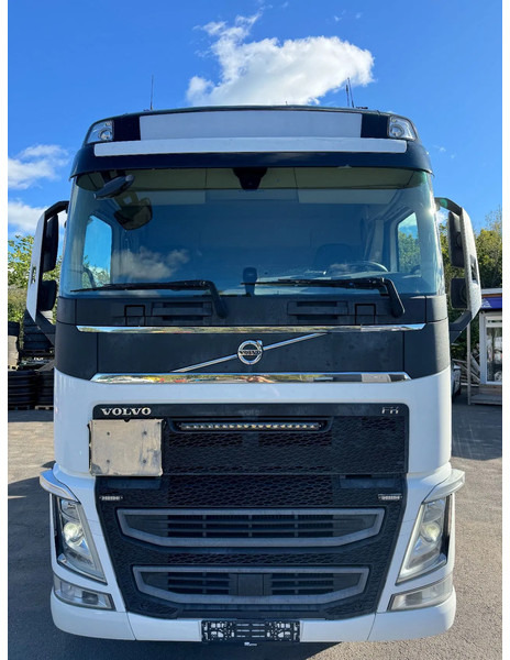 Volvo FH 540 8x2*4, ADR, Euro 6, Chassi (ex. Tank-truck), 2018 - Châssis cabine: photos 2 Volvo FH 540 8x2*4, ADR, Euro 6, Chassi (ex. Tank-truck), 2018 - Châssis cabine: photos 2