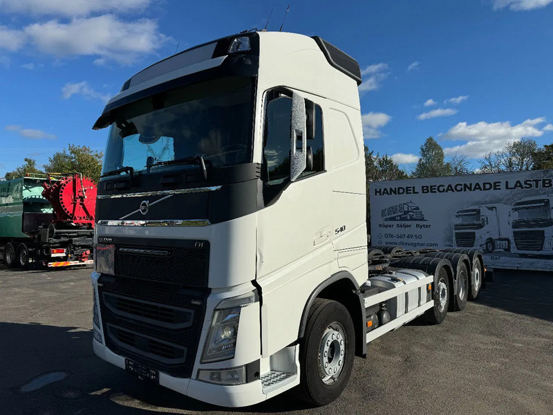 Volvo FH 540 8x2*4, ADR, Euro 6, Chassi (ex. Tank-truck), 2018 - Châssis cabine: photos 3 Volvo FH 540 8x2*4, ADR, Euro 6, Chassi (ex. Tank-truck), 2018 - Châssis cabine: photos 3