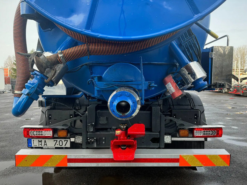 Camion hydrocureur Volvo FM 420 6x2*4, 15m3 Sludge / Vacuum-truck, 2010: photos 8 Camion hydrocureur Volvo FM 420 6x2*4, 15m3 Sludge / Vacuum-truck, 2010: photos 8