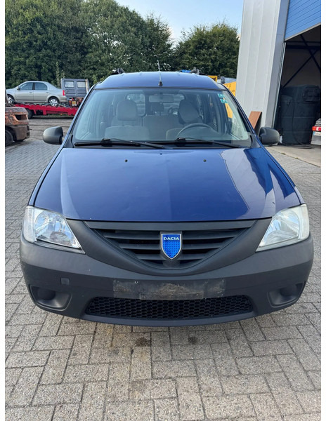 Dacia Logan **EURO 4** - Voiture: photos 2 Dacia Logan **EURO 4** - Voiture: photos 2