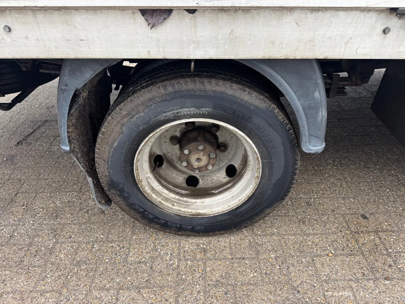 Nissan ATLEON **BELGIAN ORIGINE-FULL STEEL** - Camion plateau: photos 4 Nissan ATLEON **BELGIAN ORIGINE-FULL STEEL** - Camion plateau: photos 4