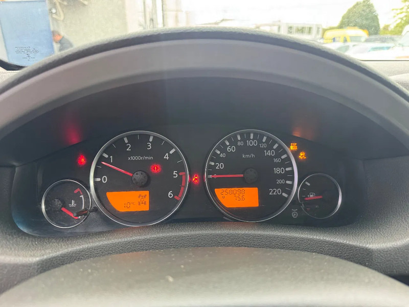 Voiture Nissan Pathfinder **2,5D-AIRCO-BELGIAN CAR**: photos 11 Voiture Nissan Pathfinder **2,5D-AIRCO-BELGIAN CAR**: photos 11