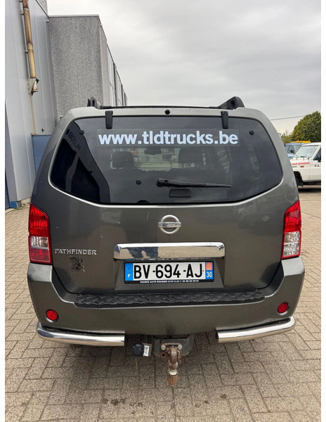 Nissan Pathfinder **AIRCO-EURO 3-7 SEATS** - Voiture: photos 5 Nissan Pathfinder **AIRCO-EURO 3-7 SEATS** - Voiture: photos 5