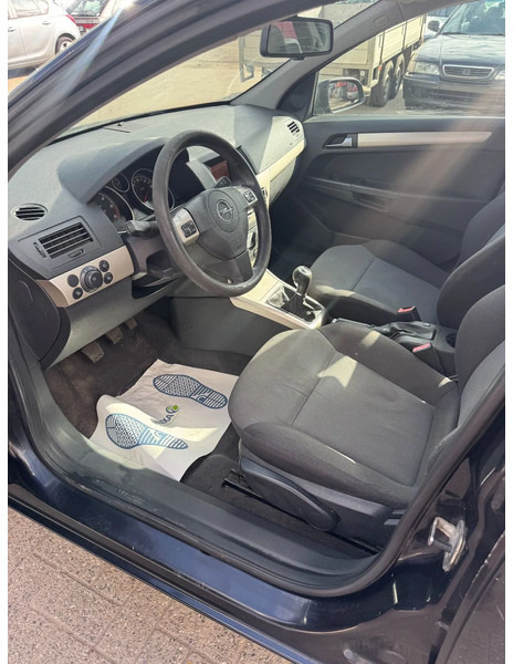 Voiture Opel Astra **1700CDTI-AIRCO-EURO 4**: photos 9