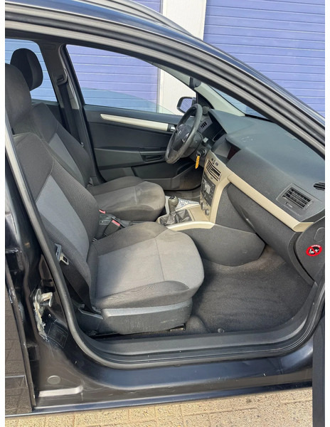 Voiture Opel Astra **1700CDTI-AIRCO-EURO 4**: photos 15