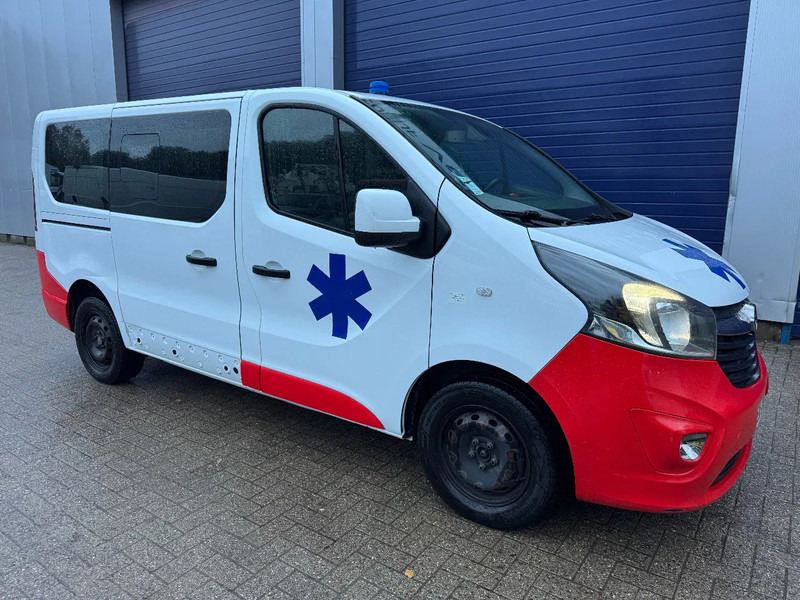 Opel Vivaro **AMBULANCE-RETTUNGSWAGEN** - Ambulance: photos 1 Opel Vivaro **AMBULANCE-RETTUNGSWAGEN** - Ambulance: photos 1